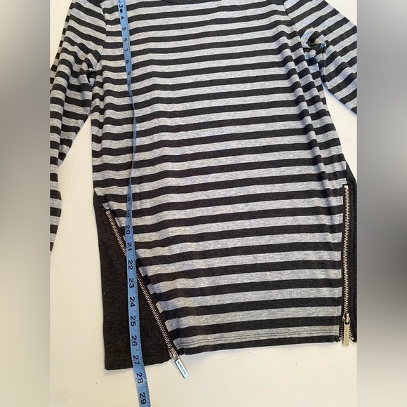 Michael Kors Gray Striped Long Sleeve T-Shirt Medium - Picture 5 of 6